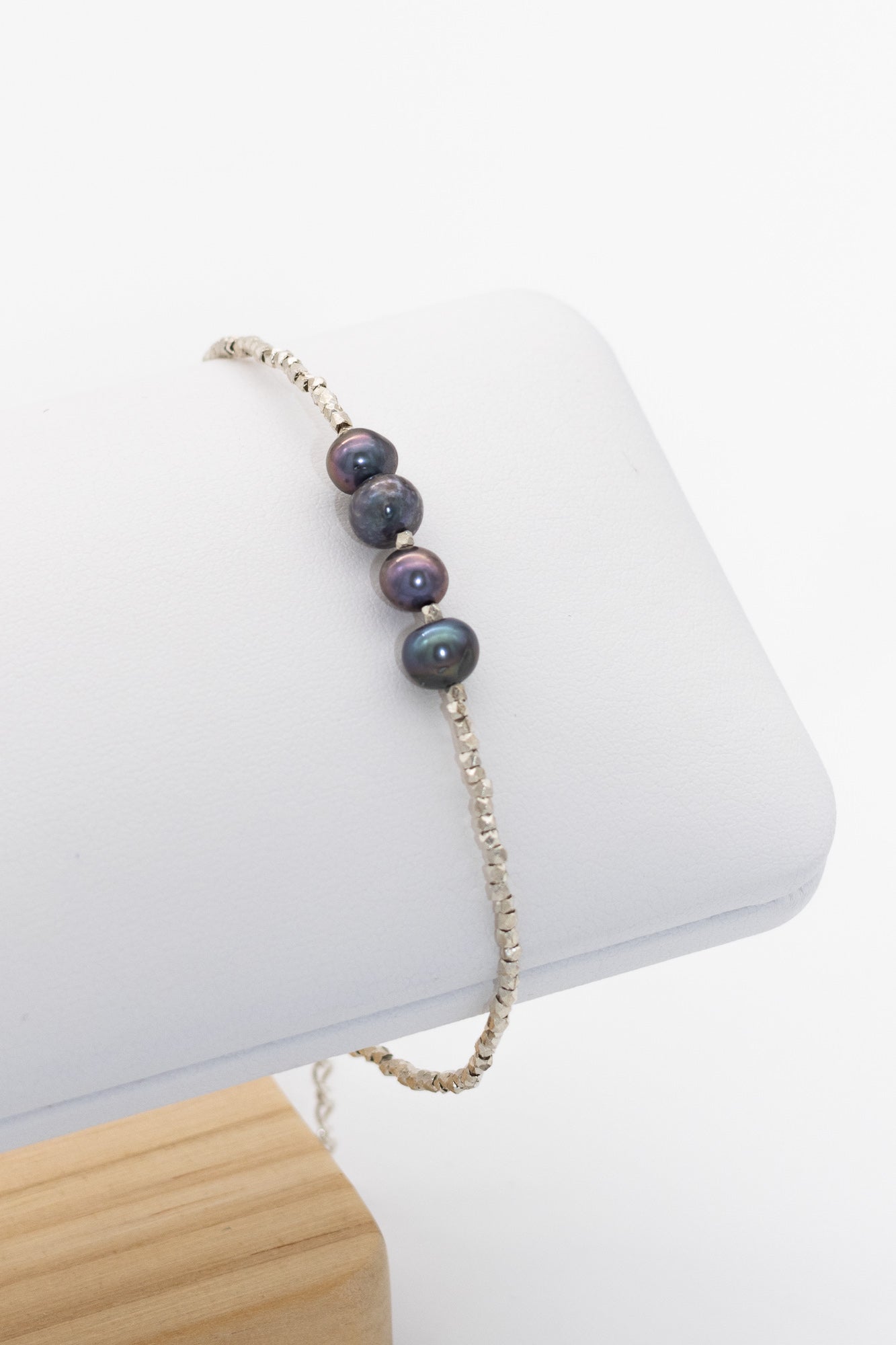 Bracelet fin en argent 925 et perles de rivière