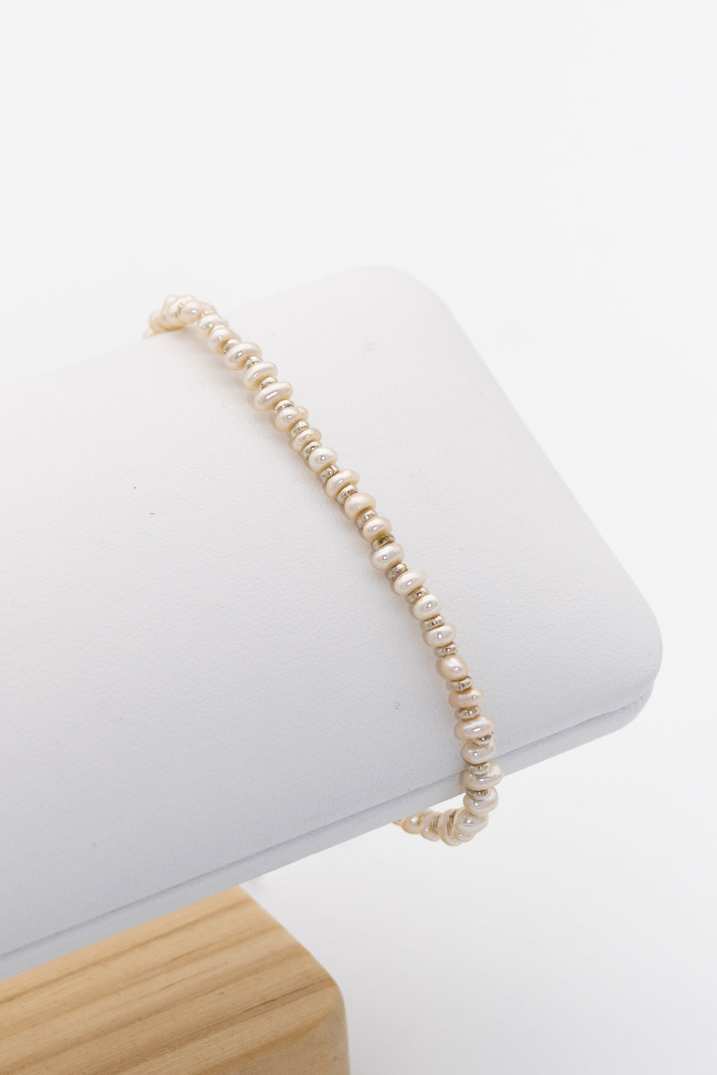 Bracelet fin en argent 925 et perles de rivière