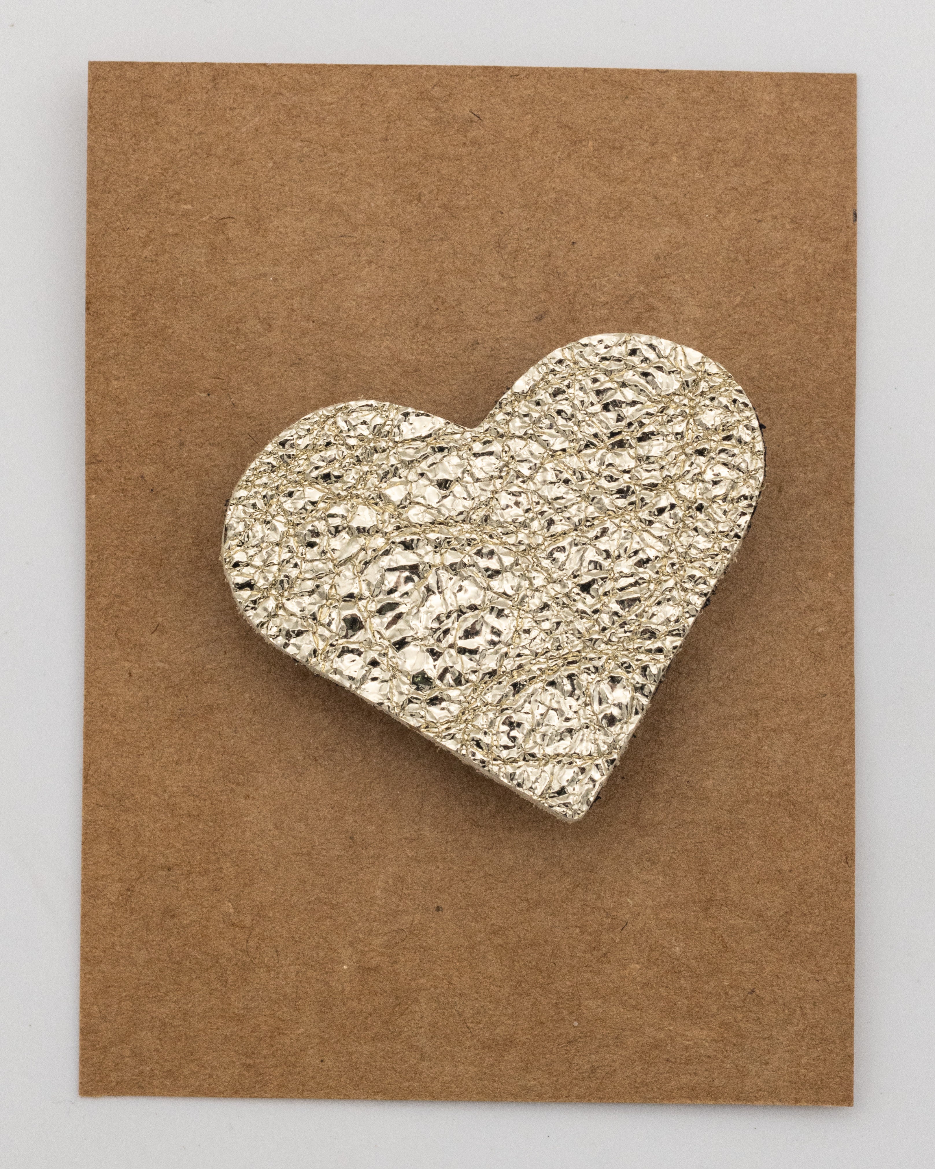 Broche Coeur en Cuir - Texture Froissée
