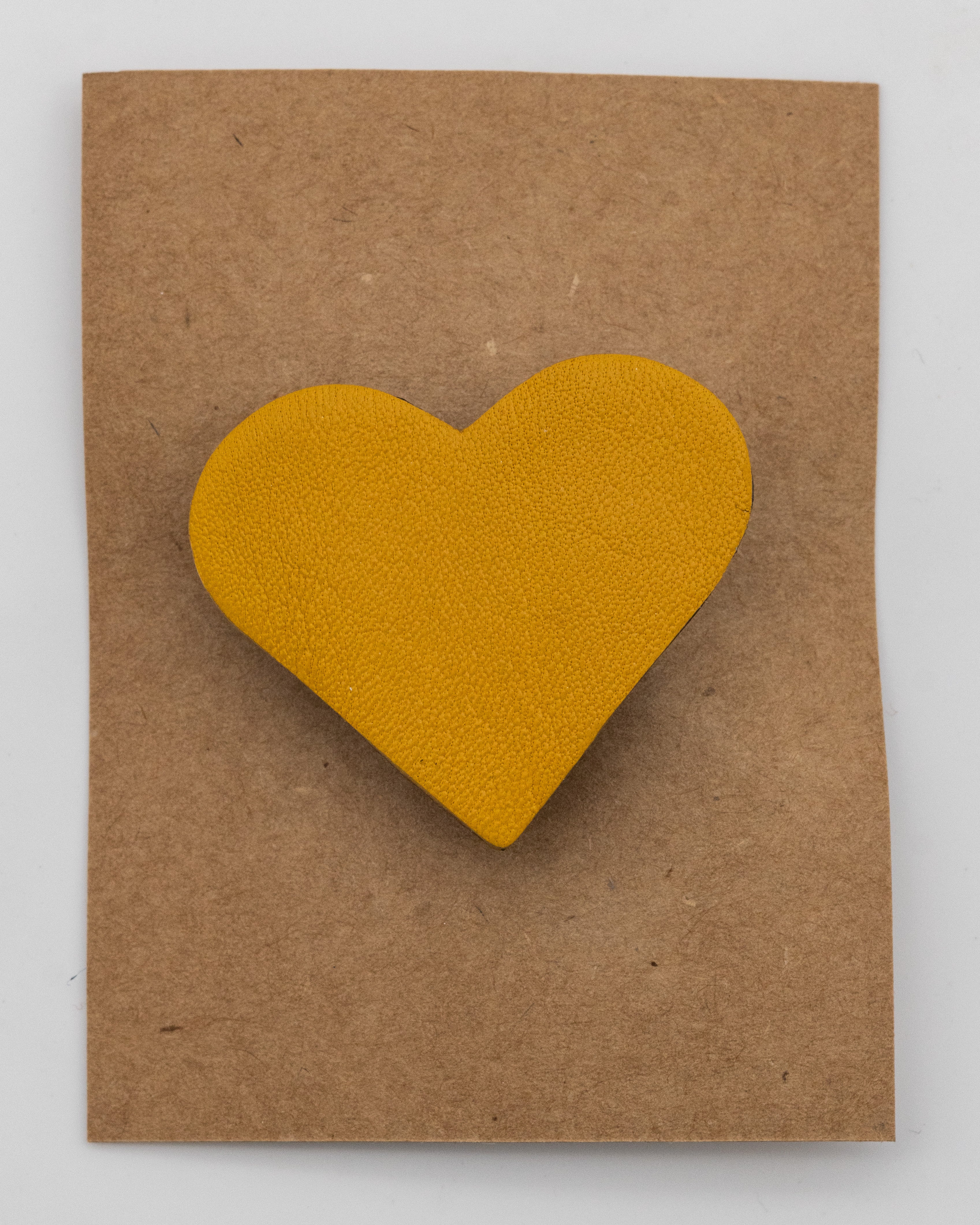 Broche Coeur en Cuir - Texture Unie