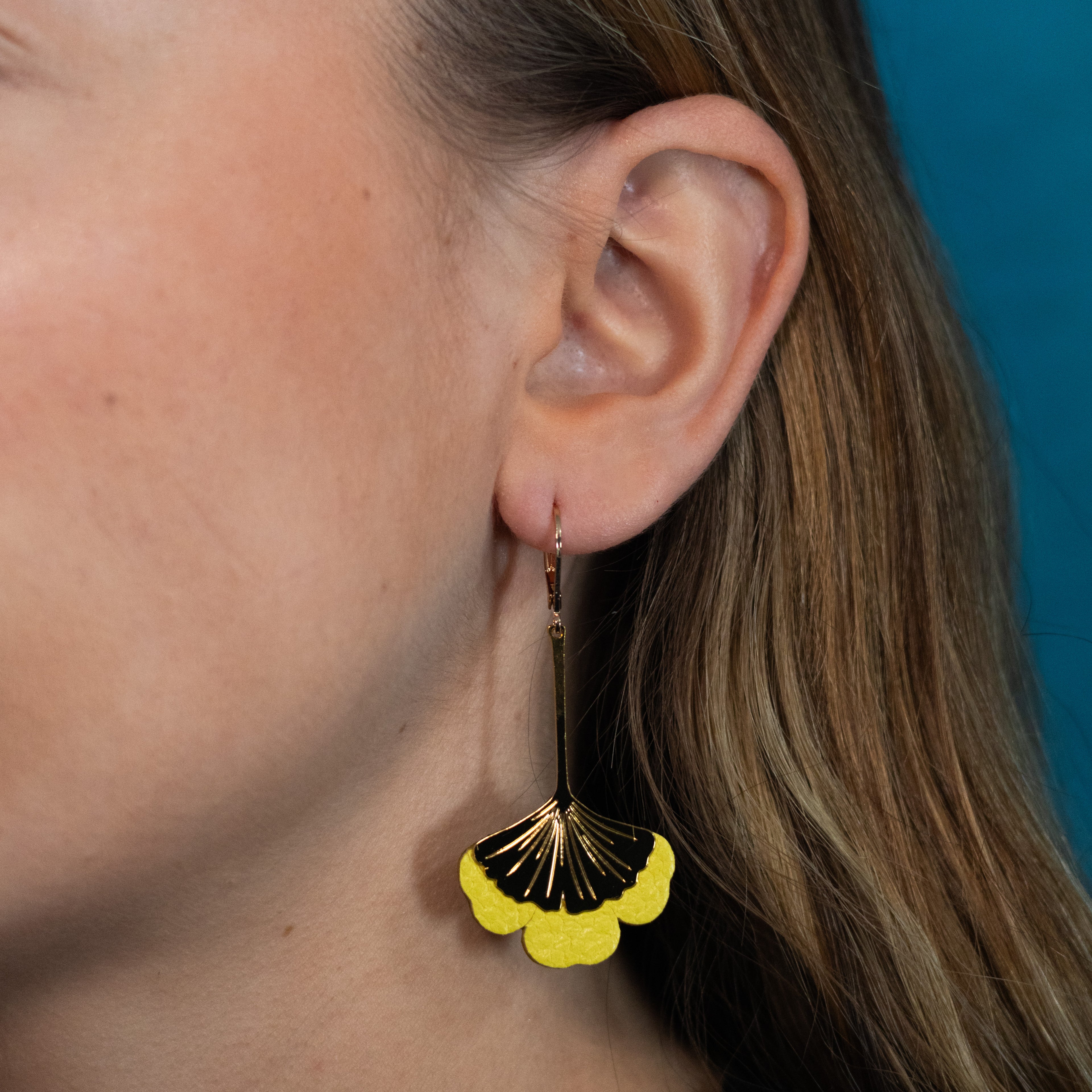 Boucles d'oreilles Gingko - Plaqué or & Cuir - N.07