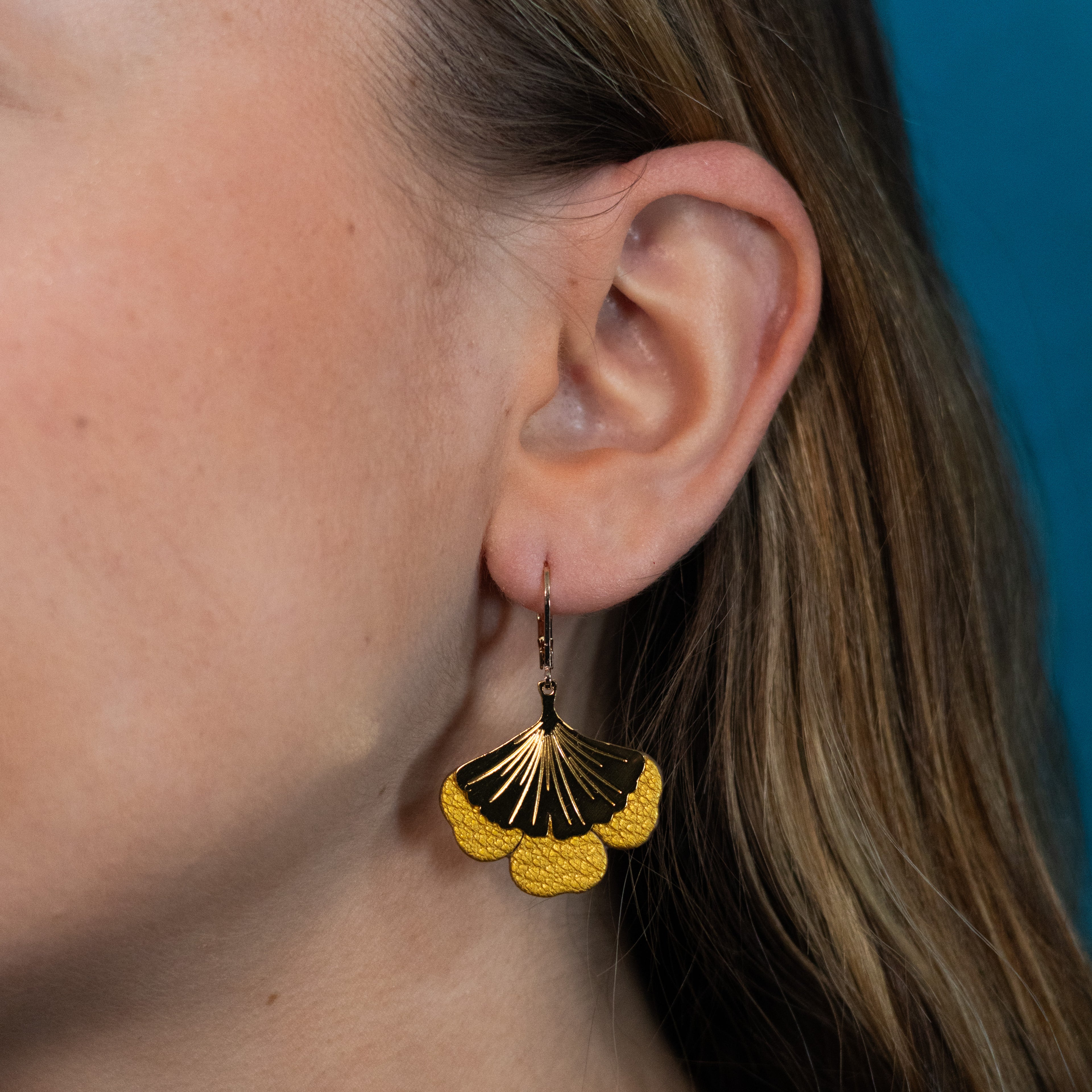 Boucles d'oreilles Gingko - Plaqué or & Cuir - N.08