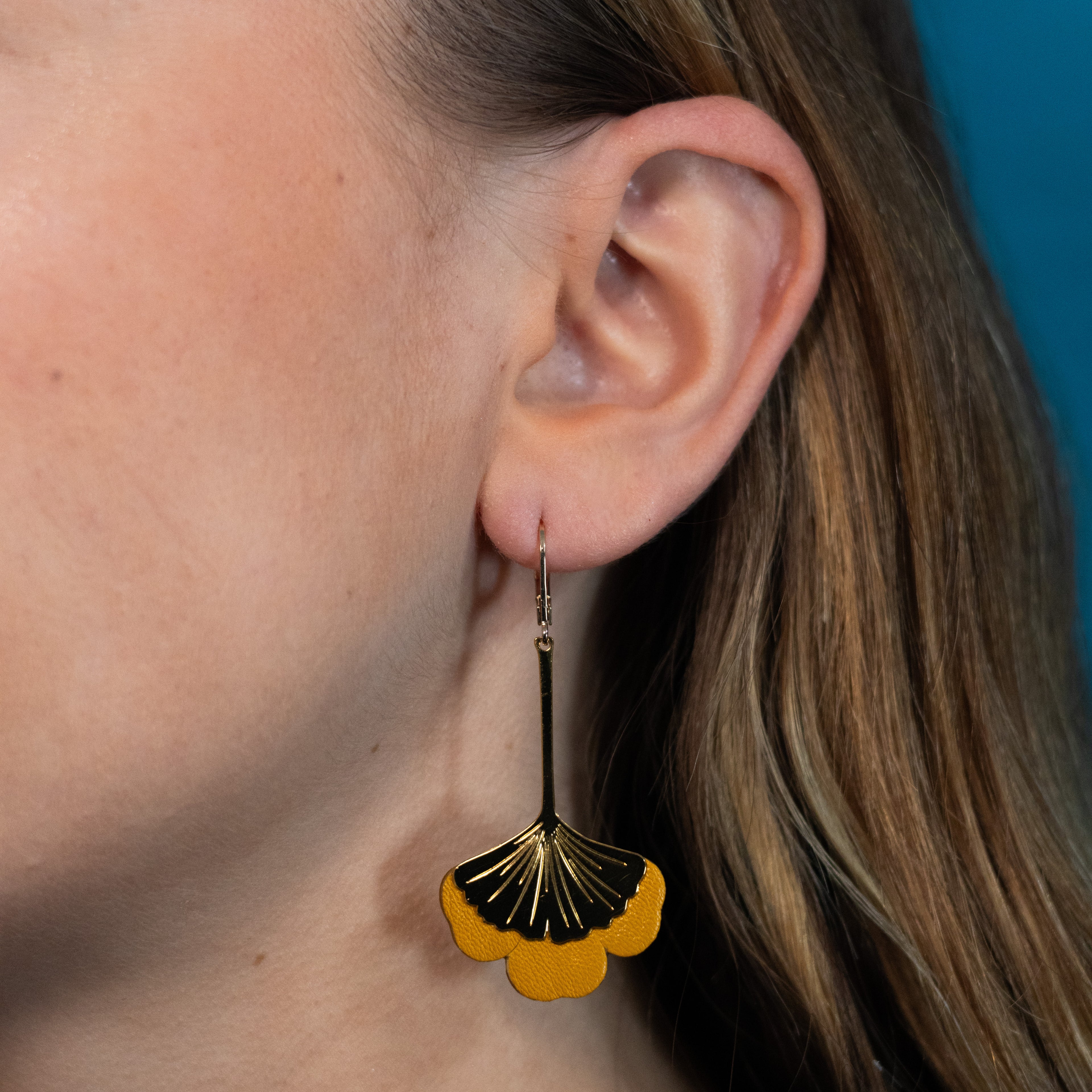 Boucles d'oreilles Gingko - Plaqué or & Cuir - N.09