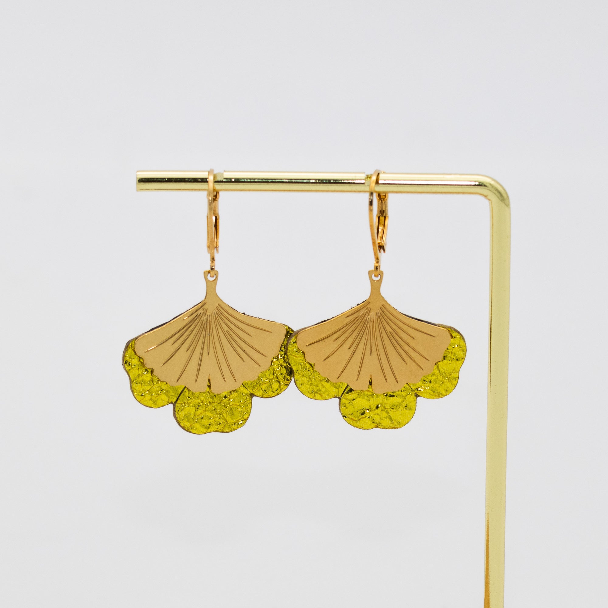 Boucles d'oreilles Gingko - Plaqué or & Cuir - N.06